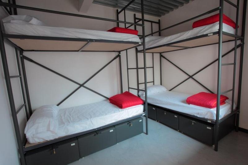 Traveller Box Hostel Seville